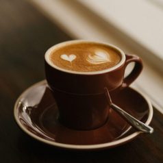 Kávé, tea, forróital